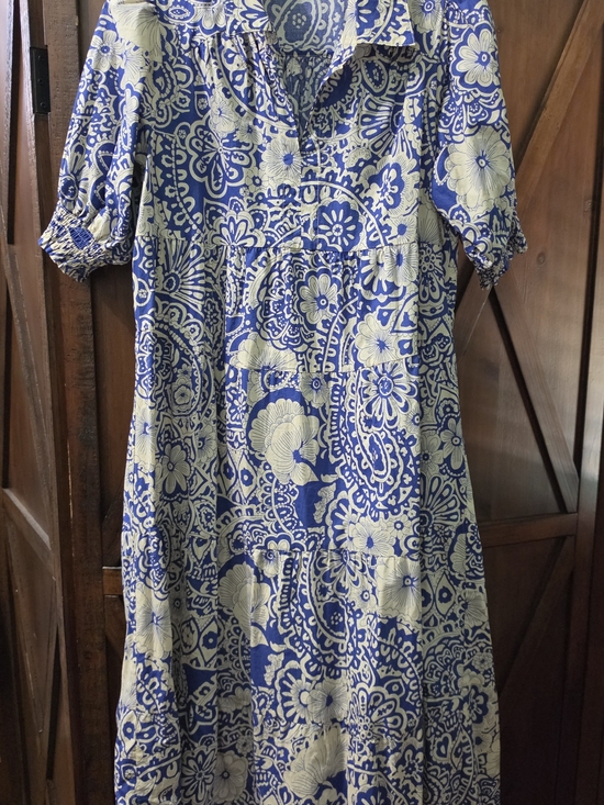 Umgee Dresses & Skirts - Modest Umgee Blue & Cream Paisley Floral Midi Dress